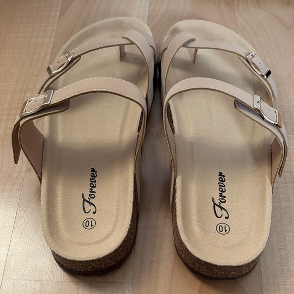Women’s Beige Cross-Strap Sandals Size 10 - Picture 3 of 5